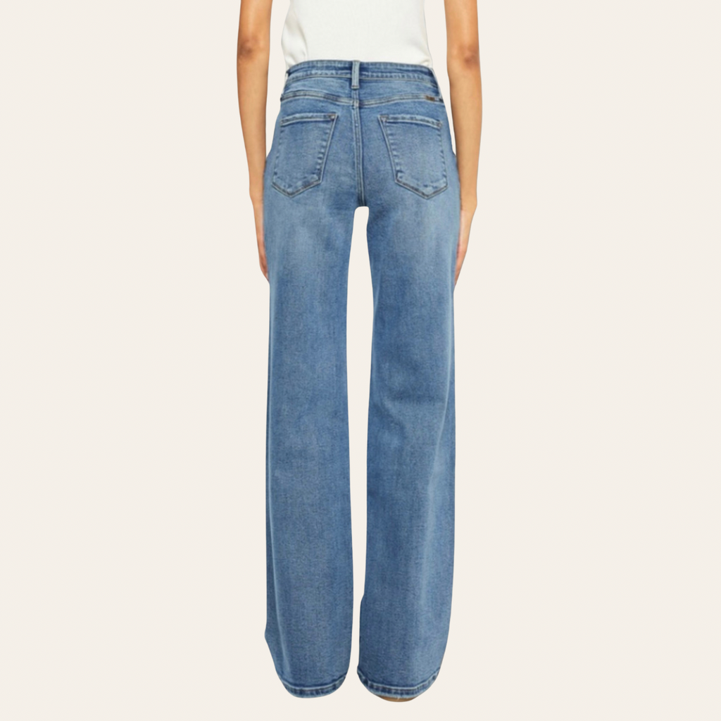 The Classic 90s Jean